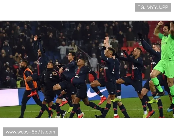 巴黎圣日耳曼力争胜斯特拉斯堡,法甲榜首争夺悬念引人关注 巴黎圣日耳曼力争胜斯特拉斯堡,法甲榜首争夺悬念引人关注