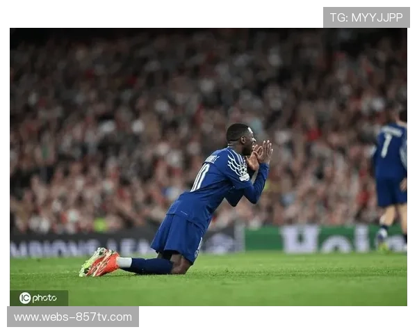 巴黎圣日耳曼3-0完胜里尔登顶积分榜,登贝莱梅开二度 巴黎圣日耳曼3-0完胜里尔登顶积分榜,登贝莱梅开二度